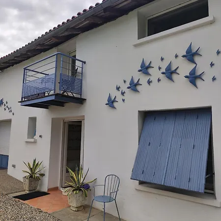 Douce France 82 Bed and breakfast 3*