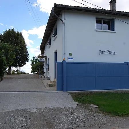 Douce France 82 Bed and breakfast