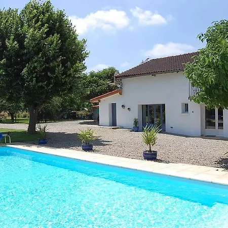 Douce France 82 Bed and Breakfast